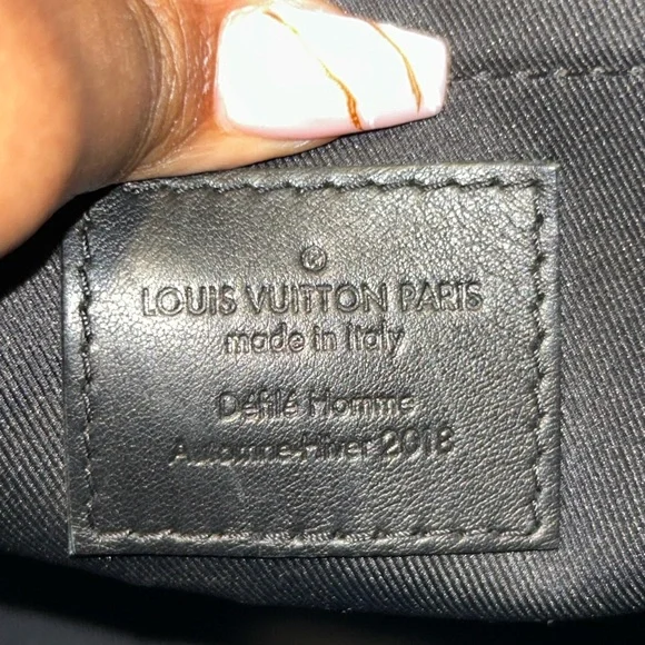 Louis Vuitton Eclipse Monogram Pochette - Picture 2 of 16